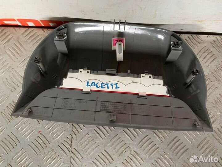 Стоп-сигнал дополнительный Шевроле Лачетти