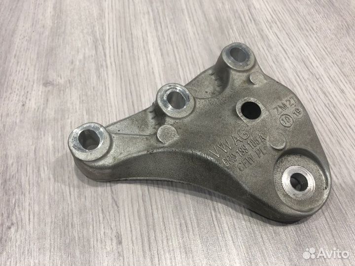 Кронштейн опоры двигателя Volkswagen Polo 5 седан