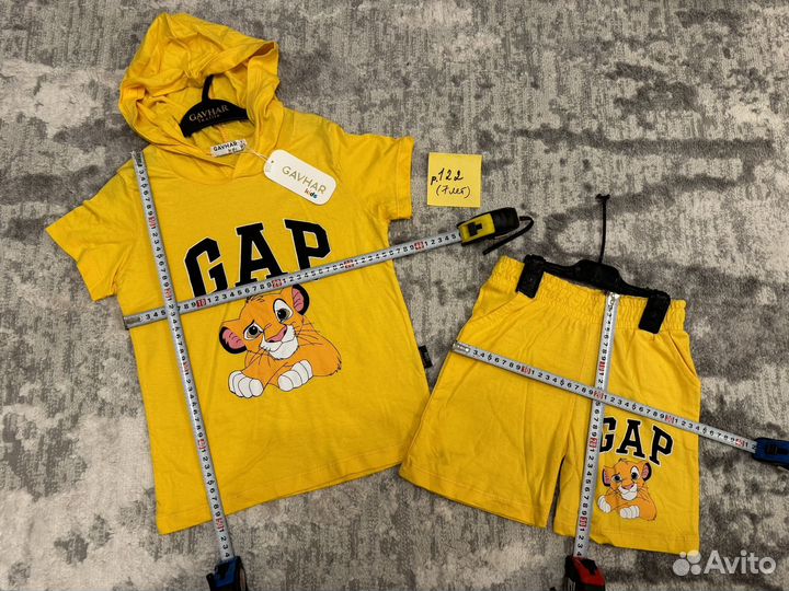 Костюм детский с надписью GAP и Симбой р.122