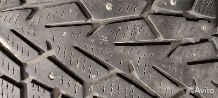 Nokian Tyres Hakkapeliitta 7 SUV 215/65 R16 102T