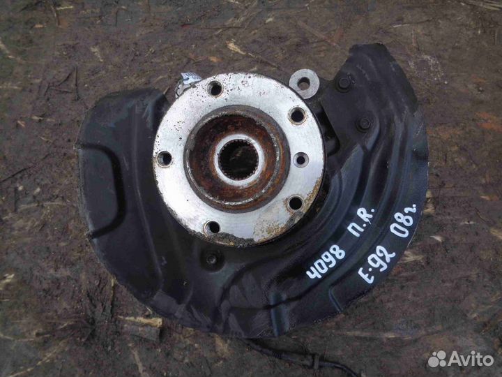 Кулак поворотный правый BMW 3-Series E92