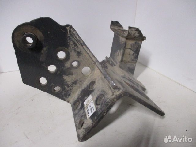 Кронштейн усилителя переднего бампера L Volvo 2049