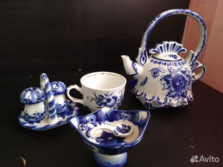 Гжель чайник, кружка, набор для специй, соусник