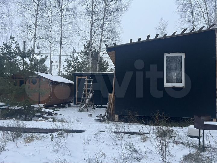 Дом 32 м² на участке 10 сот.