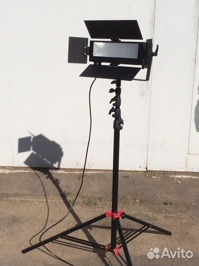 Видеосвет Logocam BL50-D 56