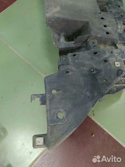 Пыльник переднего бампера Лексус NX