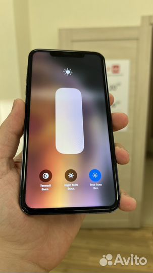 iPhone Xs, 64 ГБ