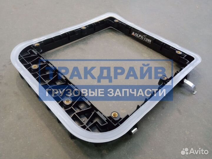 Рамка блока предохнарителей Мерседес Актрос