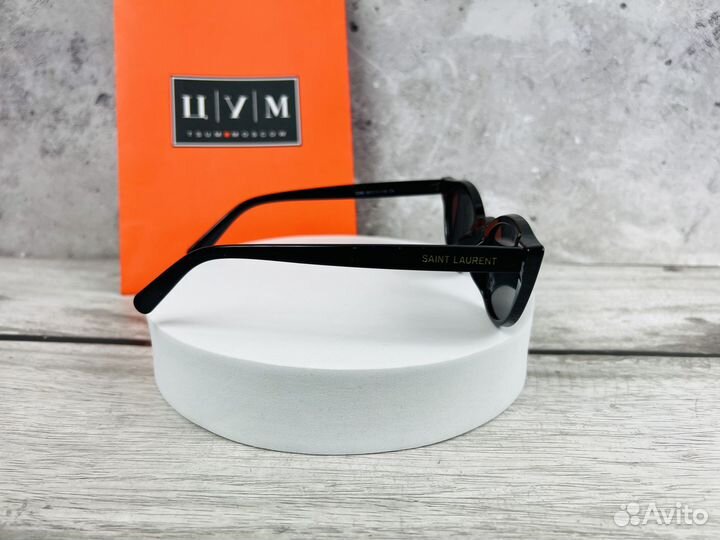 Солнцезащитные очки Saint laurent
