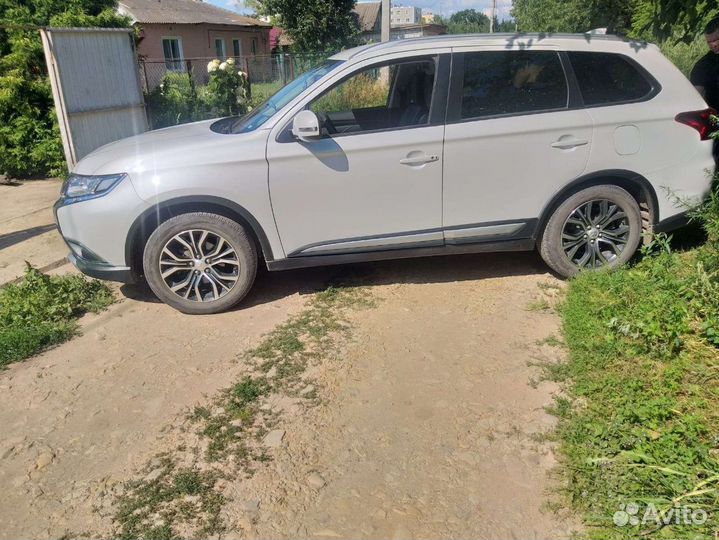 Mitsubishi Outlander 2.4 CVT, 2017, 25 000 км