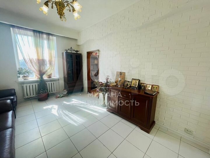 3-к. квартира, 76 м², 3/4 эт.