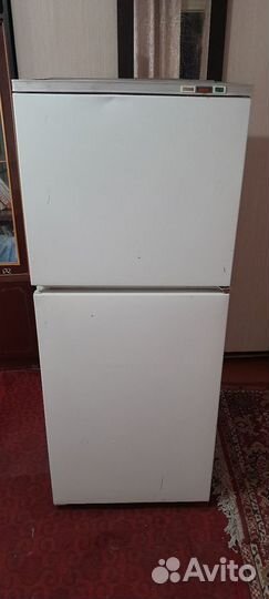 Холодильник бирюса двухкамерный