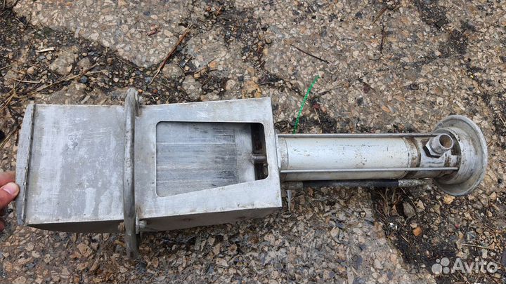 Бусоукладчик ручной пневматический мтс-бу-1