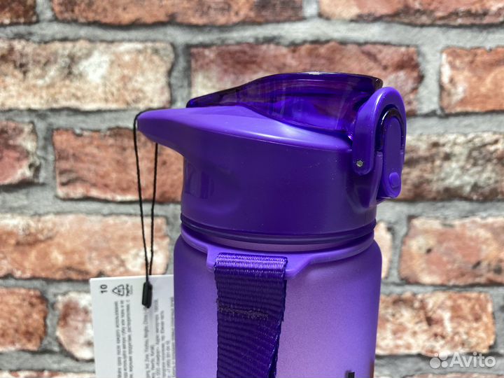 Бутылка для воды из тритана Be First 900 мл. фиол