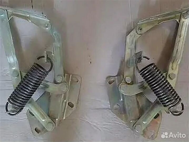 Петли капота волга газ 24-31105 новые пр лев