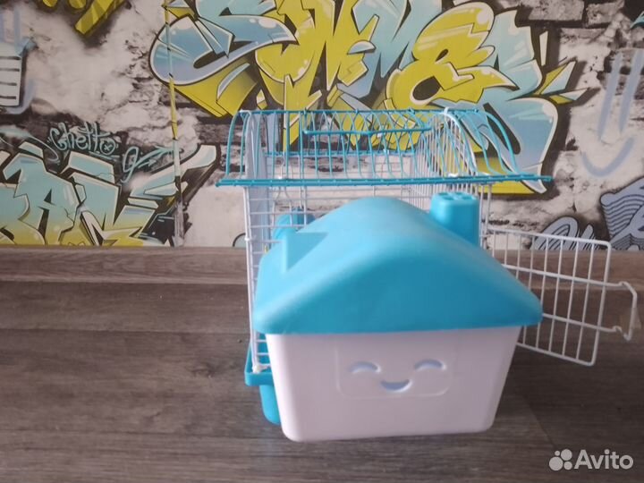 Клетка для хомяков (не очень большая )