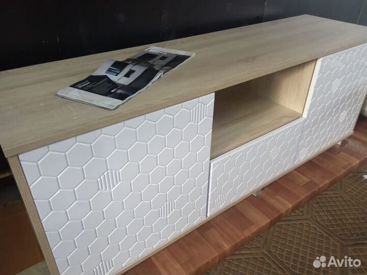 Тумба под телевизор