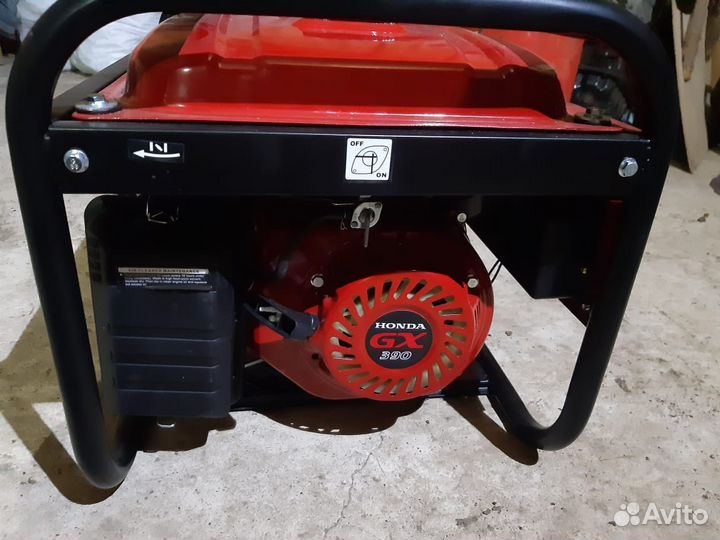 Бензиновый генератор