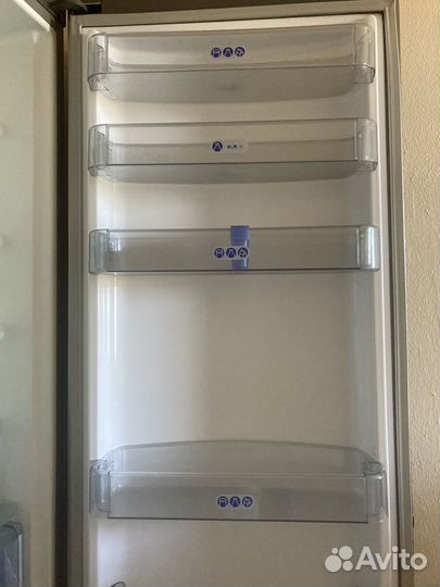 Холодильник whirlpool