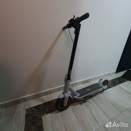 Электросамокат Segway Ninebot G30LP