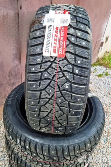 Bridgestone Blizzak Spike-02 235/50 R18