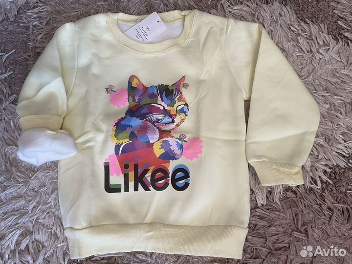 Кофта для девочки новая
