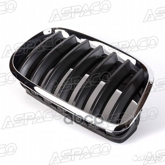 Решетка радиатора правая (R) BMW X5 E70 (07-13)