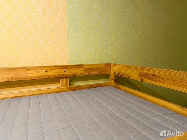 Кровать двухспальная с матрасами IKEA