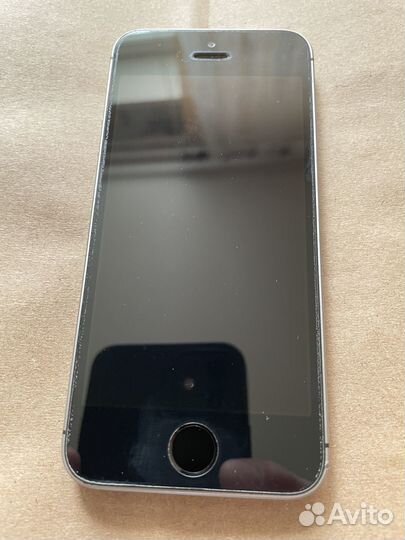 iPhone SE, 32 ГБ