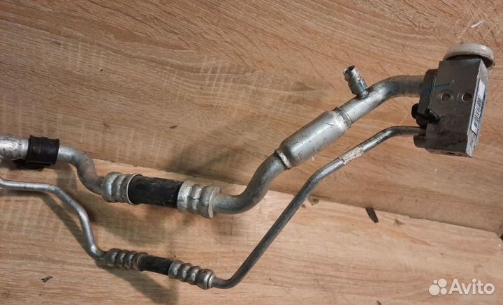 Трубка кондиционера Kia Ceed JD 1.6 GDI