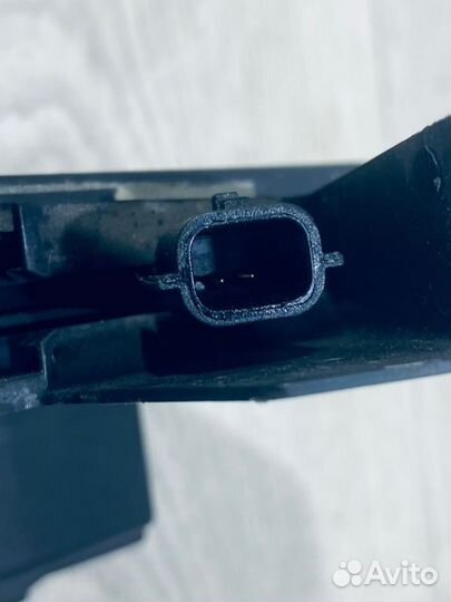 Замок двери задний левый Renault Logan 2 седан K4M