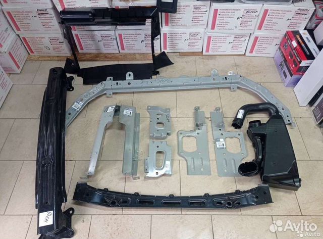 Рамка радиатора телевизор лада Веста верх низ