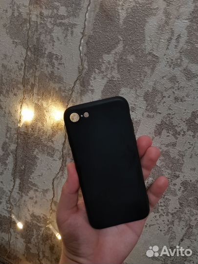 Чехол на iPhone 7