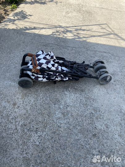 Прогулочная коляска