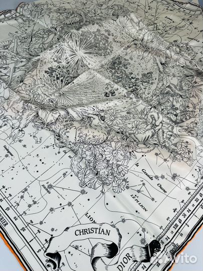 Шелковый платок Dior гороскоп