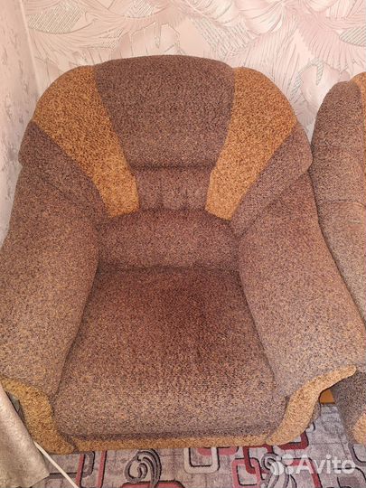 Продам б/у диван