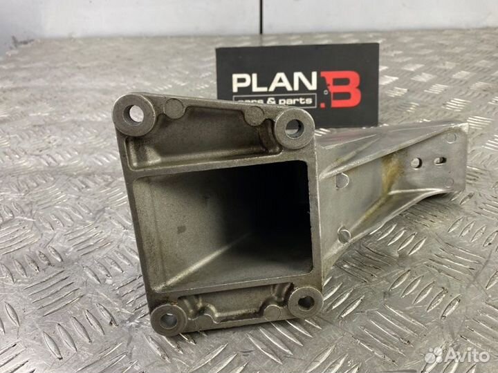 Кронштейн двигателя левый Bmw 5 E39