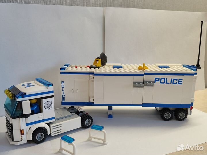 Набор Lego city выездной отряд полиции номер 60044