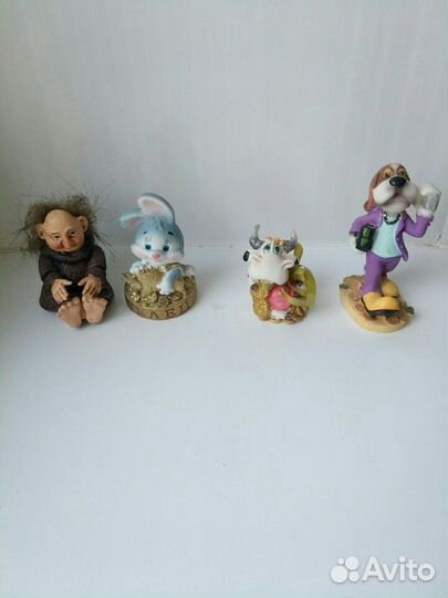 Статуэтки, фигурки