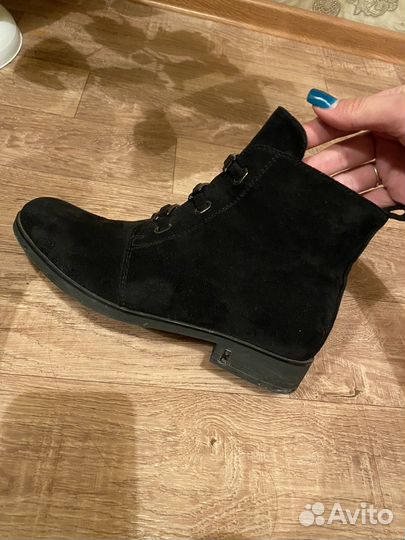 Ботинки женские