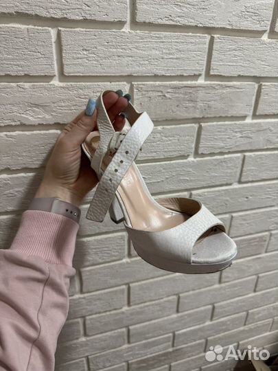 Туфли летние открытые белые