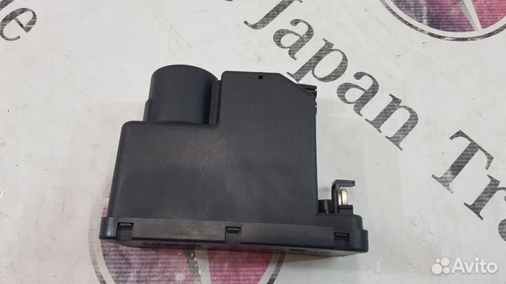 Компрессор центрального замка на Mercedes W124