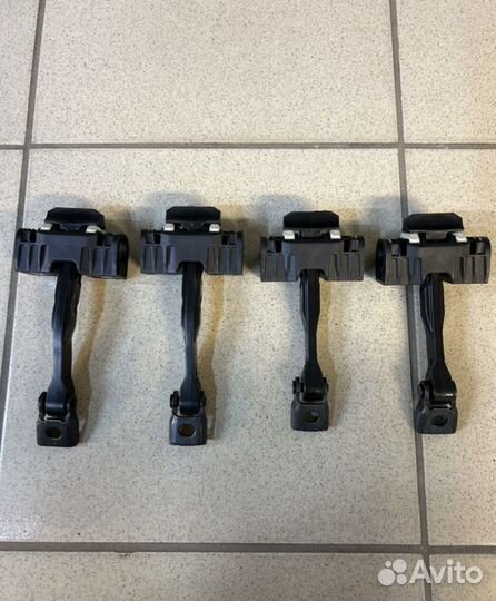 Ограничители дверей Веста