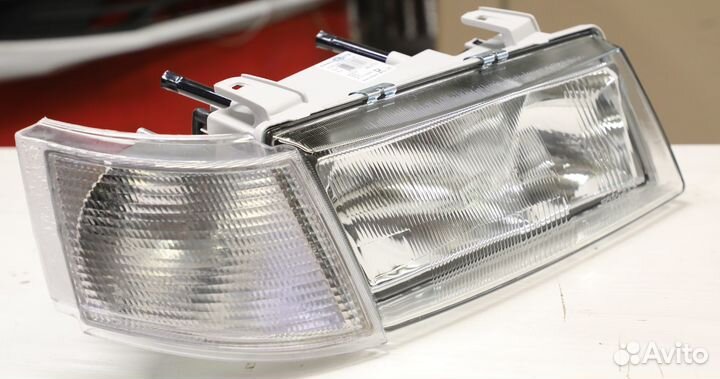 Фара правая LADA ваз 2110 2112 новая