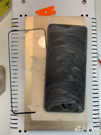 Замена стекла на телефоне