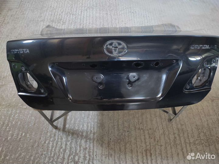 Крышка багажника Toyota Corolla 150