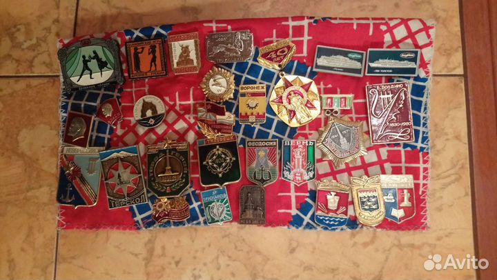 Советские значки (города, Победа ВОВ)