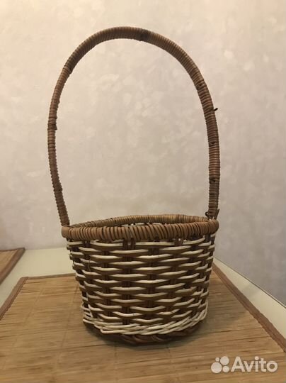 Корзина плетеная
