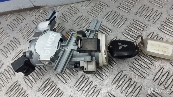 Замок зажигания MR992565 Mitsubishi Pajero (2006-2