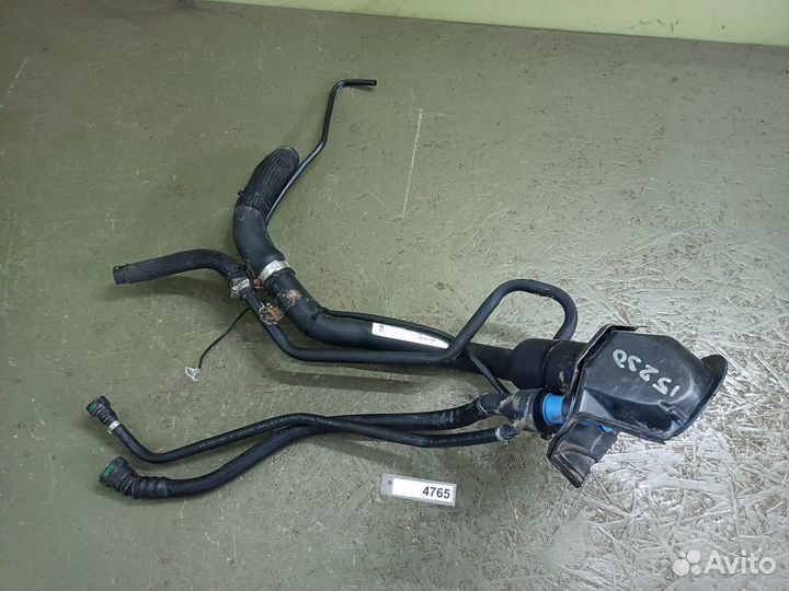 Горловина топливного бака